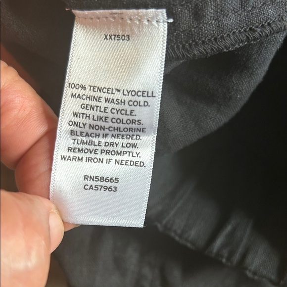 Caslon Women's Charcoal Cargo Shorts - Picture 10 of 10